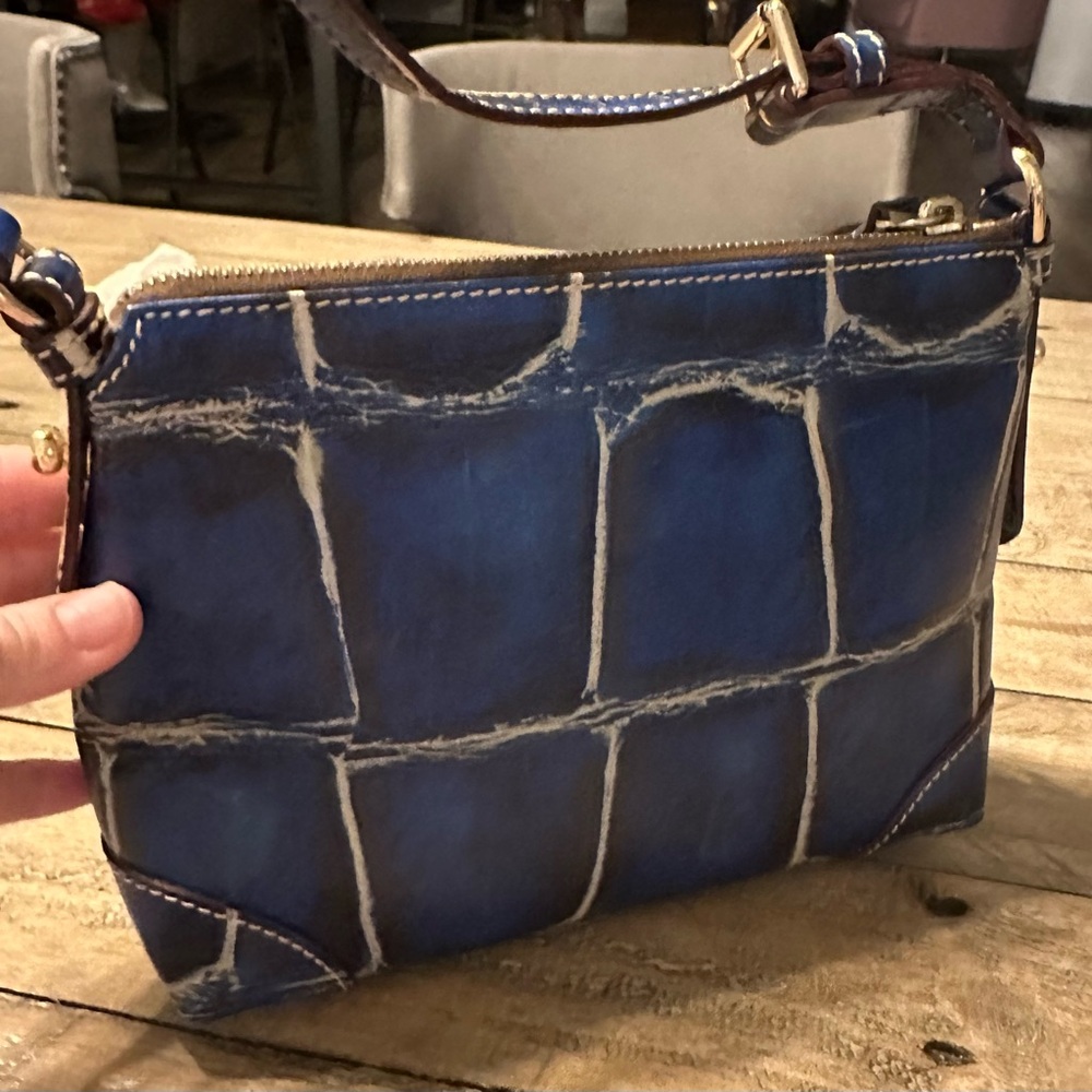 Vintage vibrant Dooney and bourke small shoulder bag - Picture 8 of 10